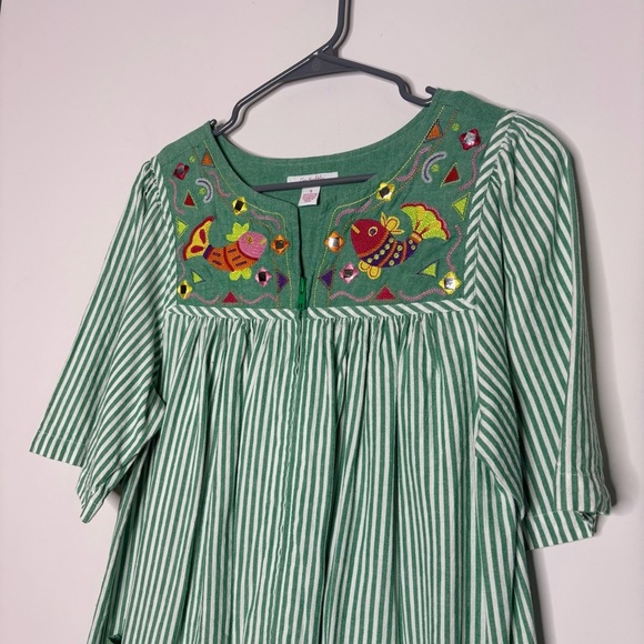 Go Softly Patio Green Striped Embroidered Fish Embellished Housecoat Dress Small - Picture 2 of 5